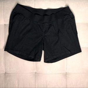 Liz Lange Maternity Pull-On Black Shorts.  
(Size: Large 12-14) Great Condition